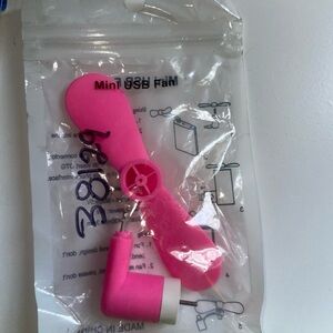 Mini USB Fan in Pink